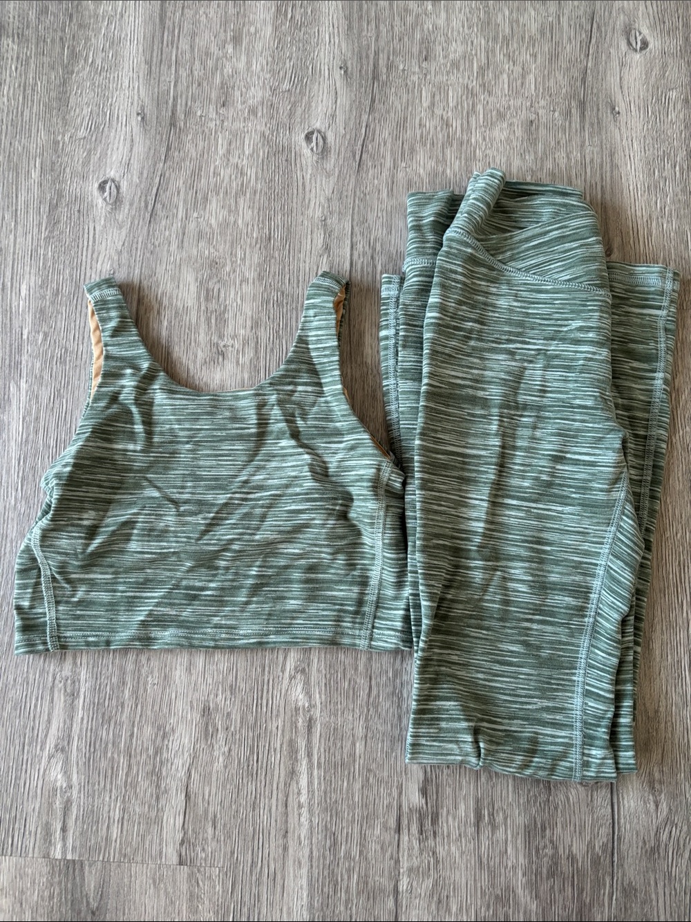 Old Navy Green Heathered Striped Active Leggings and Crop Top Set